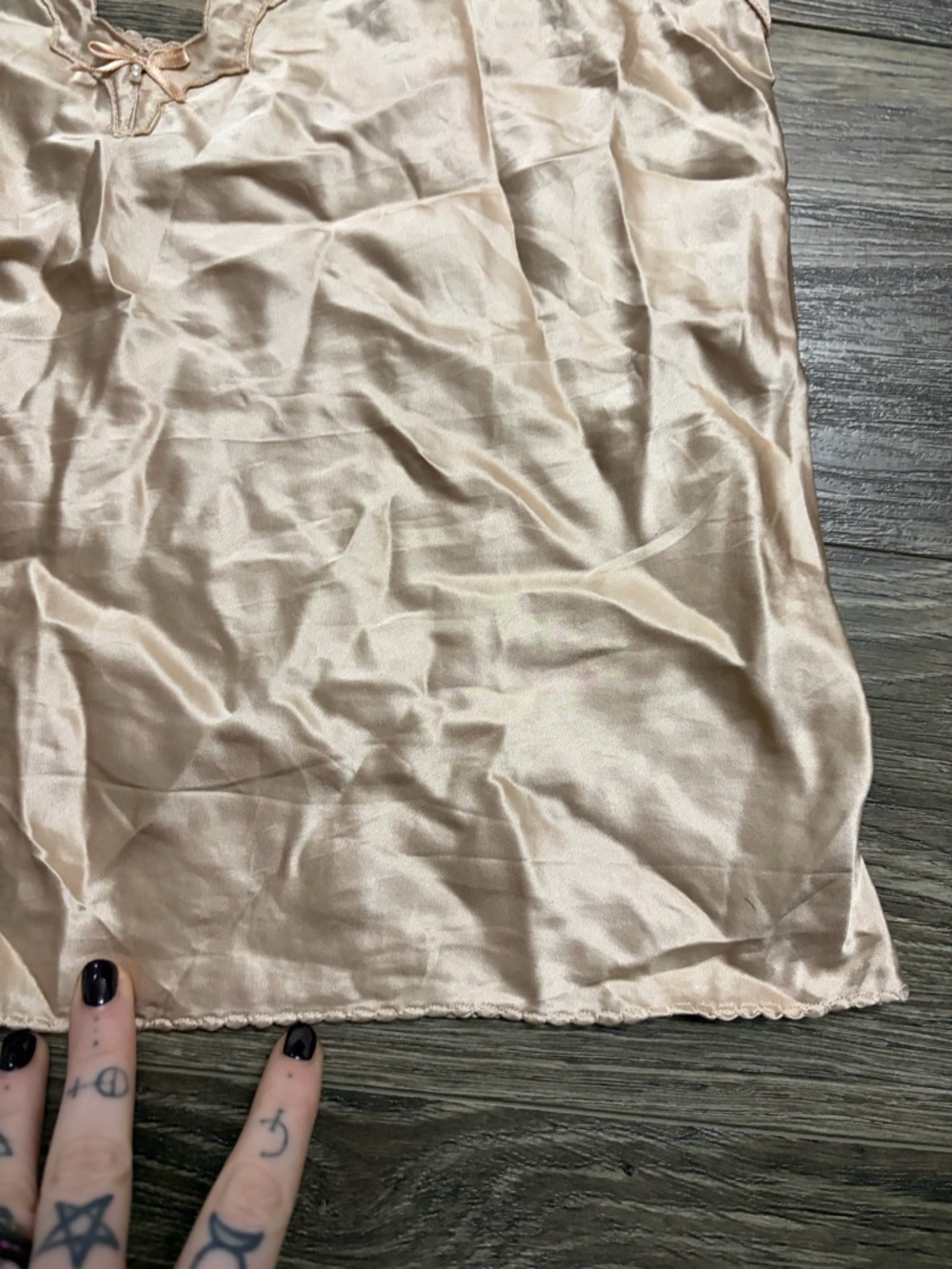 70s/80s European Vintage 100% Silk Cami Top w Lace Trim (Cream/Tan) Size S/M - Picture 6 of 9